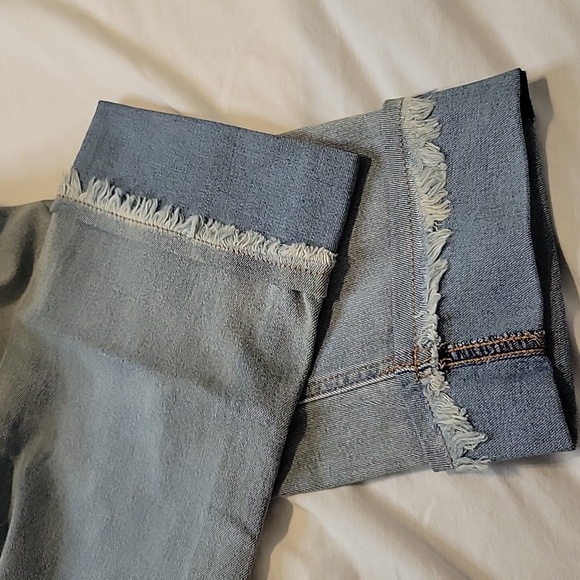 BACCINI Woman's Capri Jeans Size 4P - Picture 9 of 9